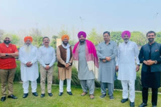 congress leaders gathered in Navjot sidhu's House