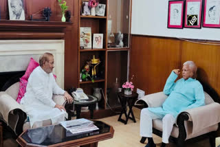 Sharad Yadav merges his party with RJD  RJD seeks opposition unity  ശരദ് യാദവിന്‍റെ ലോക് താന്ദ്രിക് ജനതാ ദള്ളും ആര്‍ജെഡിയും ലയിച്ചു  സോഷ്യലിസ്റ്റ് നേതാവുമായ ശരദ് യാദവ്