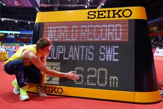 pole vaulter Mondo Duplantis sets new world record  pole vault world record  Mondo Duplantis  പോള്‍വോള്‍ട്ട് ലോക റെക്കോഡ്  മോണ്ടോ ഡുപ്ലാന്‍റിസ്  ലോക അത്‌ലറ്റിക്‌സ് ഇൻഡോർ ചാമ്പ്യൻഷിപ്പ്