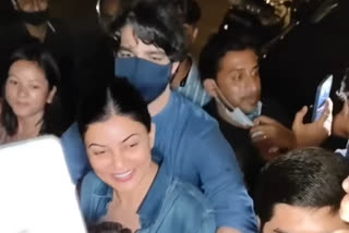 sushmita sen rohman shawl dinner date