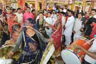 CM Shivraj wife joined Karila Dham fair
