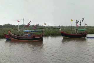 Valsad fishermen: ડીઝલના ભાવો વધતા માછીમારની હાલત કફોડી સબસીડી બાદ કરતાં પણ ડીઝલ પડી રહ્યું છે મોંઘું