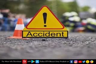 bulandshahr three died in road accident  Bulandshahr latest news  etv bharat up news  Bulandshahr Road accident  Road accident news  ट्रक में घुसी तेज रफ्तार कार  पिता और दो बेटों की मौत  painful road accident  road accident in Bulandshahr  Three killed in a painful road accident  यूपी के बुलंदशहर  दर्दनाक सड़क हादसा  बुलंदशहर के सिकन्द्राबाद कोतवाली