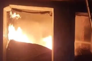 सिकंदराबाद के लकड़ी डिपो में लगी भीषण आग