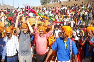 badwani Officers dance in Bhagoria