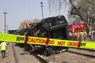 Train accident mock drill at Ghaziabad station NDRF conducted successful rescue operation