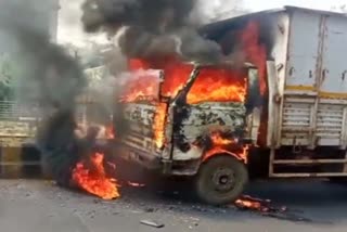 Speeding Truck Burn in Nagpur