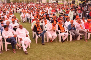 Just days ahead of the AAP national convener Arvind Kejriwal and newly-appointed Punjab chief minister Bhagwant Mann's visit to Ahmedabad for a planned roadshow, hundreds of Aam Aadmi Party (AAP) workers, including office-bearers, on Wednesday, joined the ruling BJP at the party headquarters in Gandhinagar.