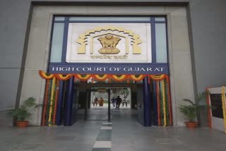 Helmet Rules In Gujarat: ગુજરાતમાં હેલ્મેટના કાયદાનું કડકાઈથી પાલન કરાવવા હાઈકોર્ટનો નિર્દેશ