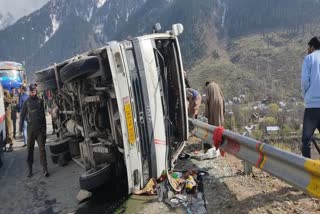 2-tourists-killed-several-injured-in-ganderbal-road-accident