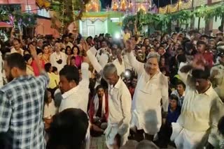 Siddaramaiah dance in Mysore Siddarameshwara fair