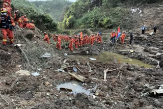 Search teams find second black box of crashed Chinese plane