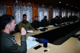 ssp-budgam-tahir-salim-khan-reviews-security-meeting-in-dpl-budgam