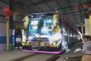 Success aluminum coaches Pune Maha metro