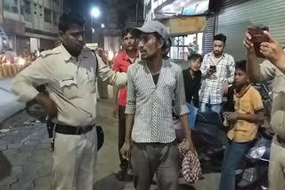 Jabalpur thief tied with pole