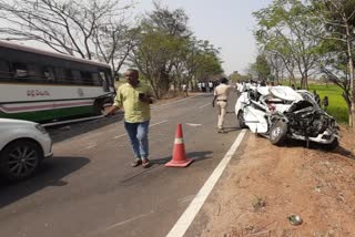 FIVE WERE KILLED IN A ROAD ACCIDENT IN KAMAREDDY