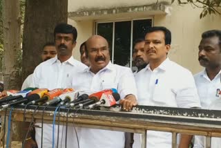 jayakumar ask Why did trade unions fighting against central government not condemn DMK government for not fulfilling its promise மத்திய அரசை எதிர்த்து போராடும் தொழிற்சங்கங்கள், வாக்குறுதிகளை நிறைவேற்றாத திமுக அரசை கண்டித்து போராட்டம் நடத்தாதது ஏன் - ஜெயக்குமார் கேள்வி