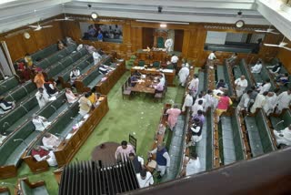 opposition tore tickets of The Kashmir Files in bihar assembly