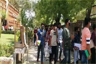 Gujarat Board Exam 2022: ધોરણ 10નુ પ્રથમ પેપર સરળ રહેતા વિદ્યાર્થીઓના ચહેરા પર ખુશી