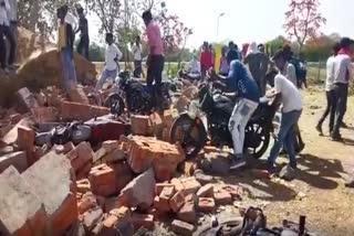 College wall collapses in Chhatarpur