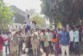 Farmers Protest In Surendranagar: પૂરતી વીજળી આપવાની માંગ સાથે સુરેન્દ્રનગર જિલ્લાના ખેડૂતોએ બળદગાડા સાથે રેલી યોજી વિરોધ પ્રદર્શન કર્યું