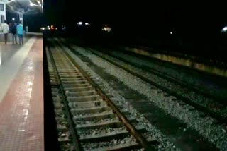 train accident in chikkaballapur, one died