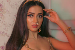 Bigg Boss 15 winner Tejasswi Prakash,Tejasswi Prakash Hot Pictures,Tejasswi Prakash Hot & Bold Bikini Photoshoot,Tejasswi Prakash Remuneration,Tejasswi Prakash Salary Per Episode,ತೇಜಸ್ವಿ ಪ್ರಕಾಶ್ ಆದಾಯ,ತೇಜಸ್ವಿ ಪ್ರಕಾಶ್ ಹಾಟ್​ ಫೋಟೋ,ಬಿಗ್ ಬಾಸ್ ವಿನ್ನರ್​​ ತೇಜಸ್ವಿ ಪ್ರಕಾಶ್,ತೇಜಸ್ವಿ ಪ್ರಕಾಶ್ ಫೋಟೋಶೂಟ್