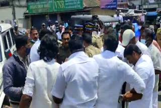 Police action Against National Trade union Strike  National Trade union Strike Munnar  Munnar MLA A Raja Attacked  മൂന്നാറിൽ പണിമുടക്കിനിടെ സംഘര്‍ഷം  എം.എല്‍.എ എ രാജക്ക് മര്‍ദനമേറ്റു