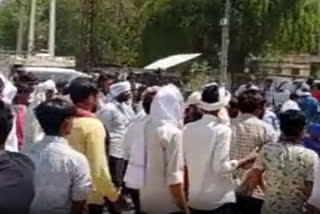 Farmers protest in Chaksu Mandi