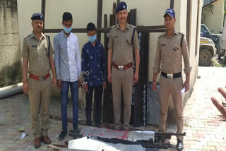 kaladhungi police arrested two thieves