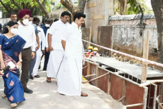 cm-stalin-inspects-the-construction-of-adyar-rainwater-drainage-canal
