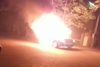 car-caught-fire-in-mangaluru