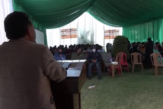 Awareness Camp in Budgam: ’معاشرے کی ترقی کے لیے نوجوانوں کا معاشی طور مستحکم ہونا ناگزیر‘