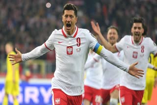 Robert Lewandowski  Poland beat Sweden  Poland qualified for qatar world cup  ഖത്തര്‍ ലോകകപ്പിന് യോഗ്യത നേടി പോളണ്ട്  റോബര്‍ട്ട് ലെവന്‍ഡോവ്‌സ്‌കി  പോളണ്ട്- സ്വീഡന്‍  സ്ലാട്ടന്‍ ഇബ്രാമോവിച്ച്