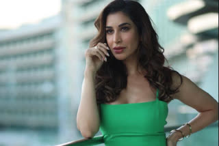 sophie choudry photos