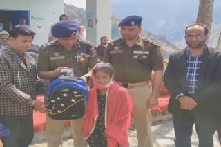 SSP Doda Visits Remote Area Gandhwa: ایس ایس پی ڈوڈہ نے گندوہ کے دور دراز علاقہ کا دورہ کیا