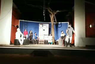 Professional and amateur theaters are active  Drama play Restarted in Kerala after covid  അമച്വർ നാടകവേദികൾ സജീവമായി  പ്രൊഫഷണൽ നാടകങ്ങള്‍ ആരംഭിച്ചു