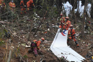 search-finds-49000-pieces-of-plane-in-china-eastern-crash
