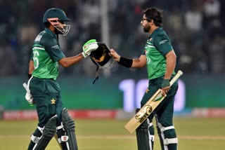 pakistan beats australia in  second ODI