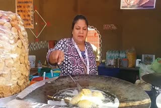 earning lakhs from a chaat shop in Chandigarh Hunar Haat