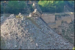 Debris being dumped in Sutlej river