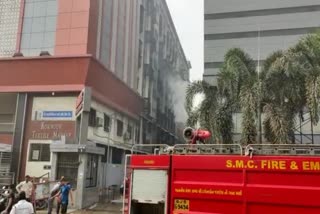 Fire Accident in Surat: સુરતમાં કોહીનૂર ટેક્સટાઈલ માર્કેટમાં લાગી આગ, ફાયરની 6 ગાડીએ આગ પર મેળવ્યો કાબૂ