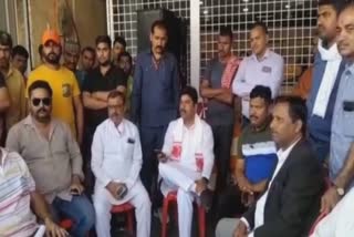 Rewa BJP MLA kp tripathi liquor shop protest