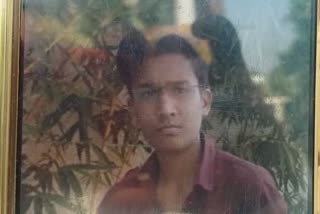 B Tech student commited suicide in Maharashtra  Maharashtra todays news  ഫീസ് അടക്കാത്തതിനാല്‍ പരീക്ഷ എഴുതാൻ അനുവദിച്ചില്ല, ജീവനൊടുക്കി ബി.ടെക് വിദ്യാര്‍ഥി  അമരാവതിയില്‍ ജീവനൊടുക്കി ബി.ടെക് വിദ്യാര്‍ഥി  മഹാരാഷ്‌ട്രയിലെ അമരാവതി ജില്ലയില്‍ ജീവനൊടുക്കി വിദ്യാര്‍ഥി