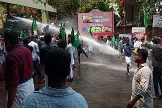 youth league march against k rail in Kozhikode  youth league  k rail  youth league against k rail  Najeeb Kanthapuram  കെ. റെയിലിനെതിരെ കോഴിക്കോട് കലക്ട്രേറ്റിലേക്ക് യൂത്ത് ലീഗ് മാര്‍ച്ച്  കെ റെയില്‍  കെ റെയിലിനെതിരെ യൂത്ത് ലീഗ്  നജീബ് കാന്തപുരം