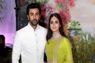 ranbir-kapoor-alia-bhatt-to-marry-at-kapoors-ancestral-home-reports