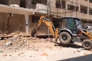 rewa administration demolished shopping complex