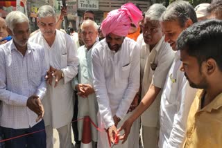 bjp-mp-ramesh-bidhuri-lays-foundation-stone-of-gas-pipeline-in-deoli-village