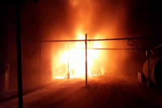 massive-fire-broke-out-in-chemical-factory-in-seraikela