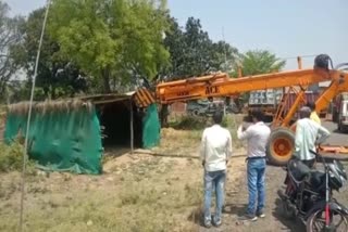 Rewa administration resorted to machinery to demolish hut